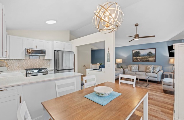MINNeSTAY* Meadows Retreat