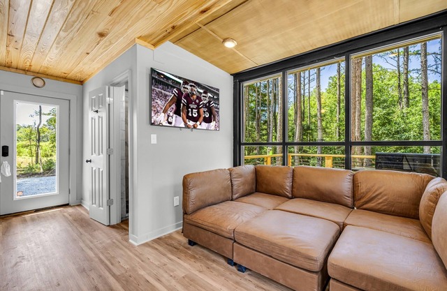 Southern Comfort by OneHometown Getaways