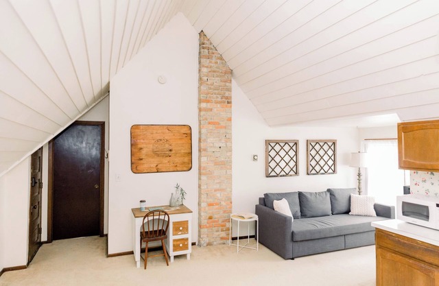 Mins to Local Shops, Brewery & More! Downtown 1BR Suite!