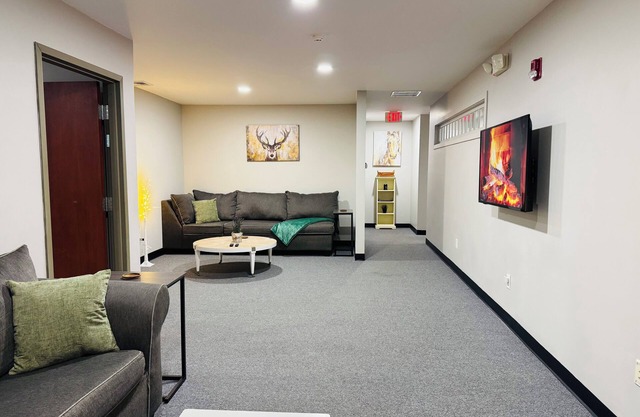 Quiet setting, not far from where you need to be!