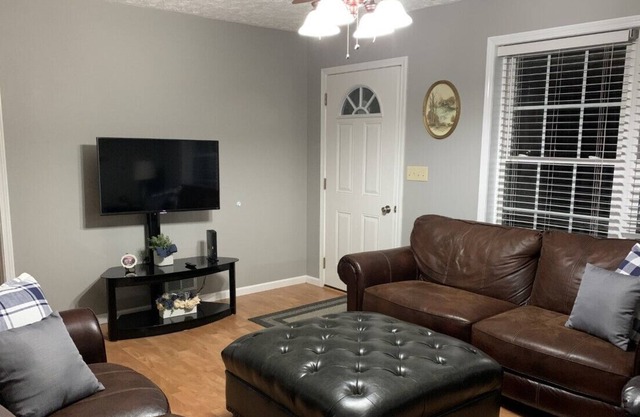 CENTRALLY LOCATED CLOSE TO WOLF RIVER, WISDOM, SUNSET DOCKS!