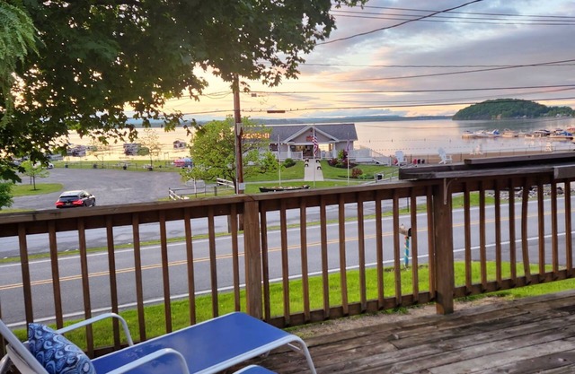 Minutes to downtown, right on the lake. Pet friendly home, sleeps 10 with views!
