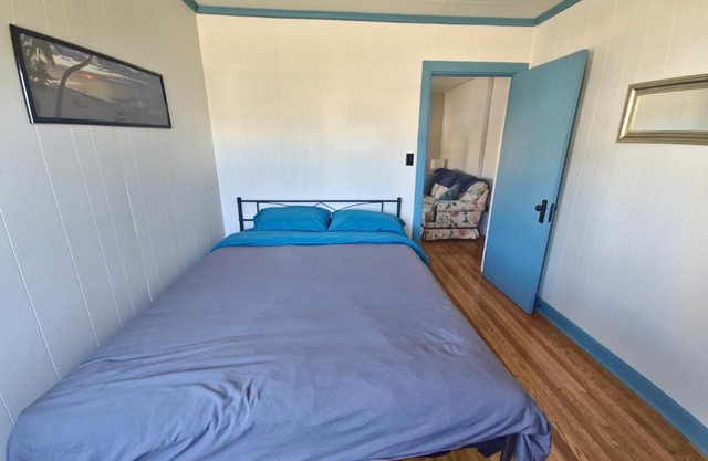 Minutes to Downtown & Ideal for Long-term Stays