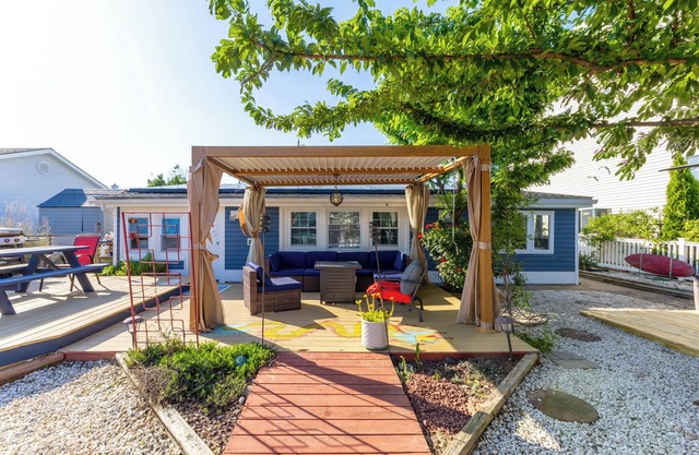 3-bedroom renovated Boho Beach Bungalow on the water with WiFi, AC