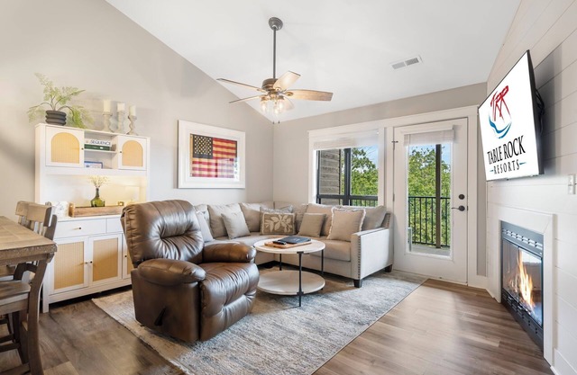 Minutes to SDC! Lakefront Condo with Free Boat Launch & Parking!