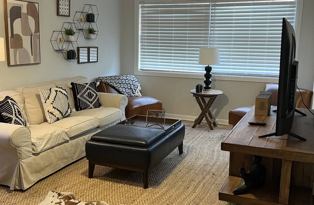 Minutes to Springs! High Springs Home- Sleeps 6