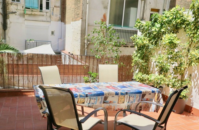 MIRABARNA Terrace 1 - near Sagrada Familia - Private/Professional Cleaning /WiFi