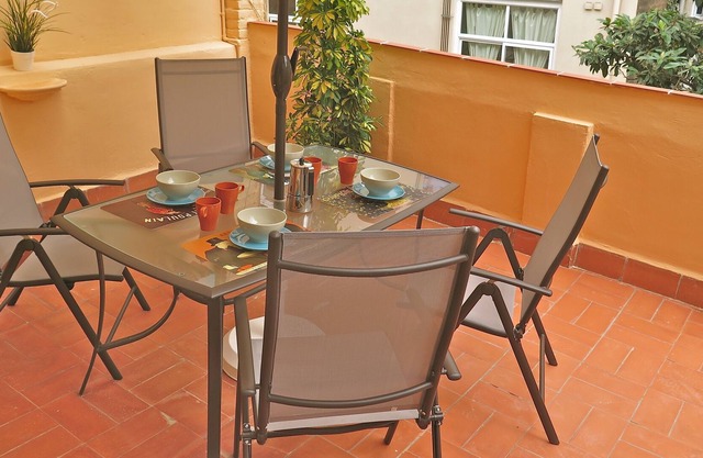 MIRABARNA Terrace 2 Apartment - near Sagrada Familia - 2 bedrooms, 3 guests