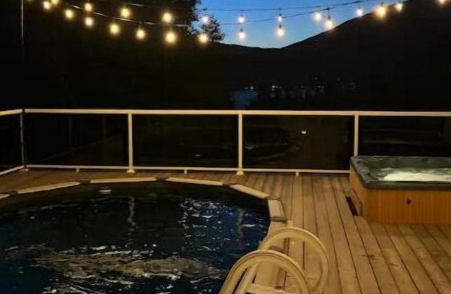 Mirabelle Farm - Acreage/Lake View/Pool/Hot Tub