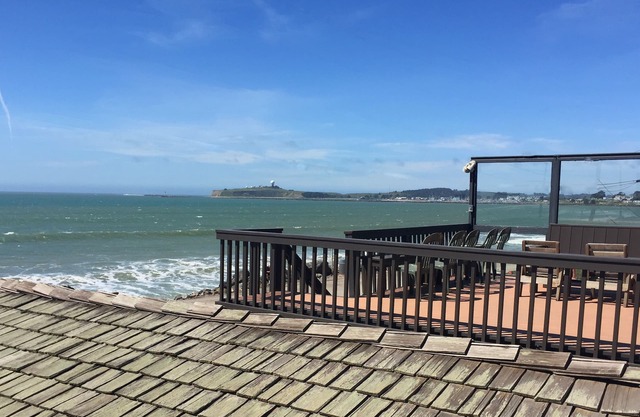 Miramar Beach Ocean Front Home mit herrlichem Blick nur wenige Schritte vom Strand entfernt