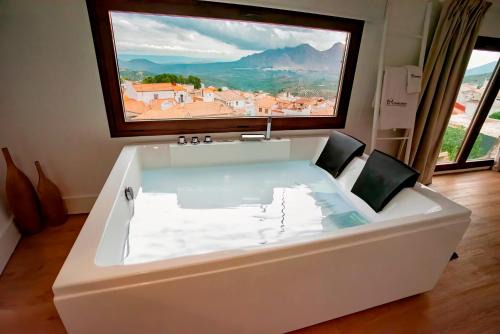 Miramundos Suite - Yacuzzi privado en Sierra Magina