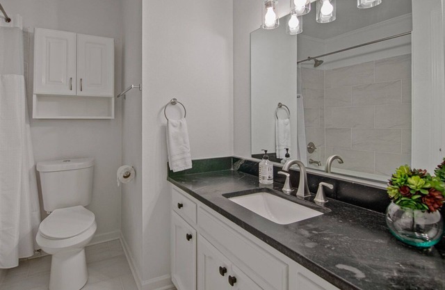 MIRKWOOD- Level Up Your Stay 3/2 House with Arcade in the heart of Baton Rouge