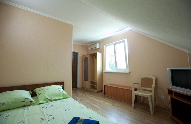 Mirny Hotel