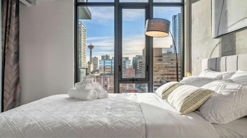 Miso 2 BD - Skyline View Patio Gym Pool & AC