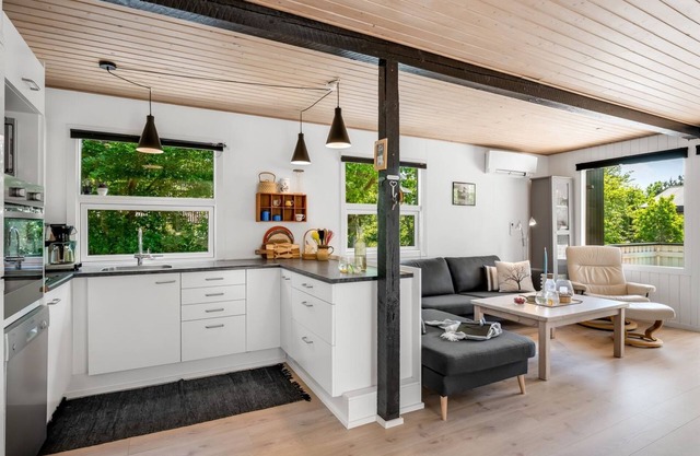 "Missa" - 200m to the inlet by Interhome