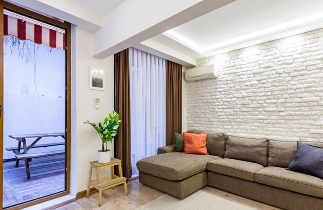 Missafir Excellent Flat with Backyard in Nisantasi