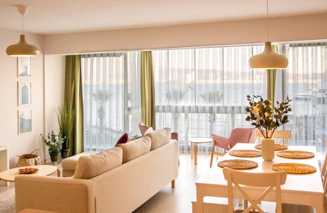 Missafir Flat with Sea View near Karsiyaka Coast