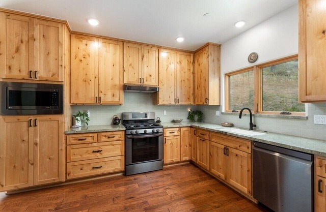 Mission-style 2-Bedroom Wine Country Getaway