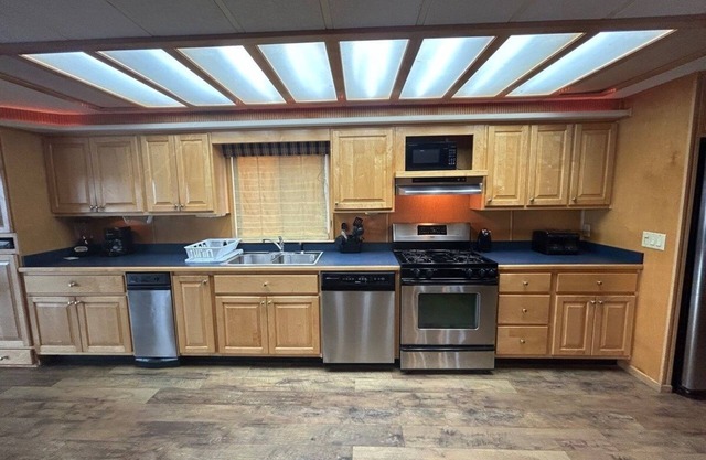Mitchell Creek Marina Houseboat 3