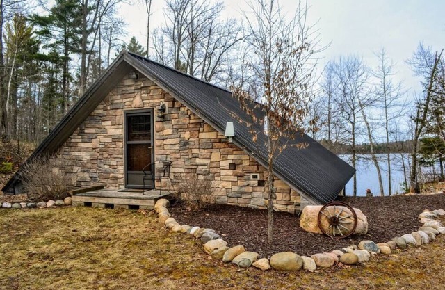 Mitten Lake Hideaway