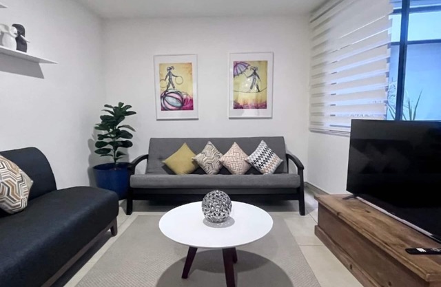 ML002- 2 BR /2 BTH - Ein Schlafzimmer Wohnung, Schläft 4