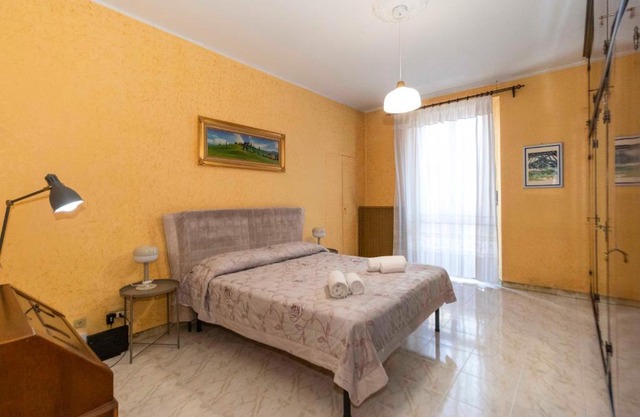 MM Massaua Apartment - w/two Balconies