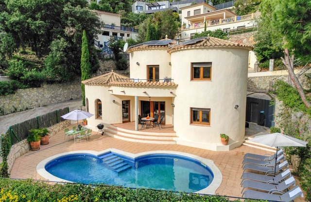 MM156: Haus mit privatem Pool in Sa Riera, Begur