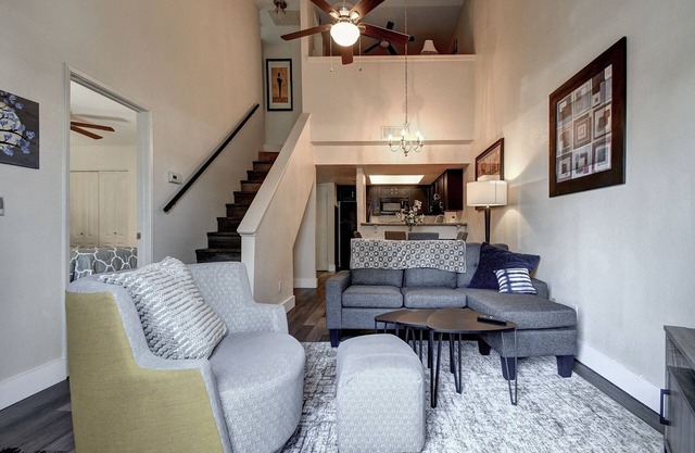 Mo's Mellow Manor