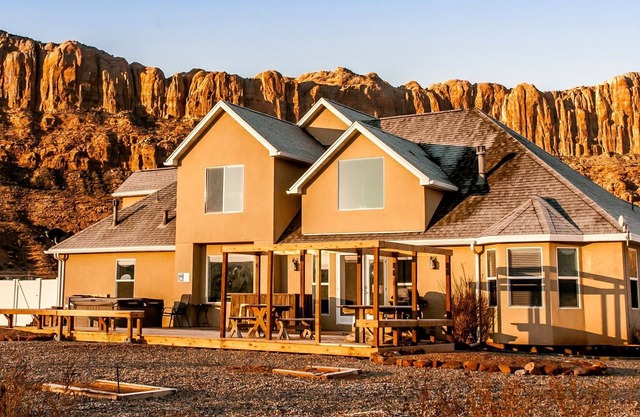 Moab-Wüste Haus: 4 BR / 2. 5 BA allein stehendes Haus in Moab, Schlafmöglichkeiten für 10