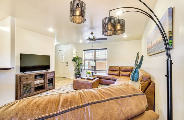 Moab Townhome w/ Patio, Near Arches National Park!