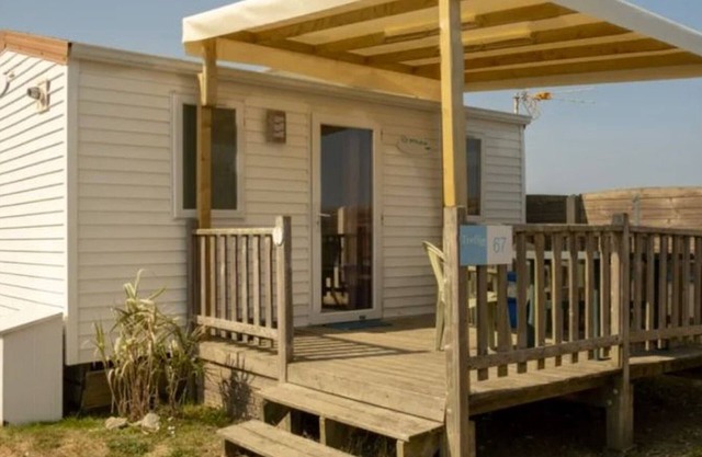 Mobile Home with Terrace for 3 People