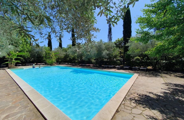 Chalet mit Pool, nur wenige Km von Rom entfernt