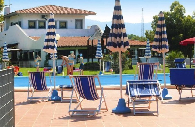Mobile home in Sarzana with veranda