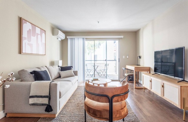 Mod Mountain View 2BR w/ Gym, Pool, Downtown Location, by Blueground
