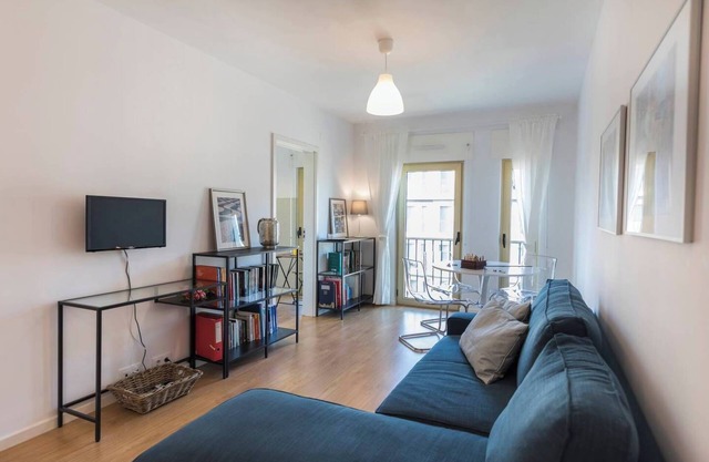 Comfortable flat in Campo Pequeno, 8mins to metro