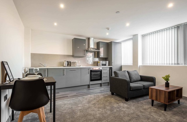 Modern 1 Bedroom Apartment in Yeadon