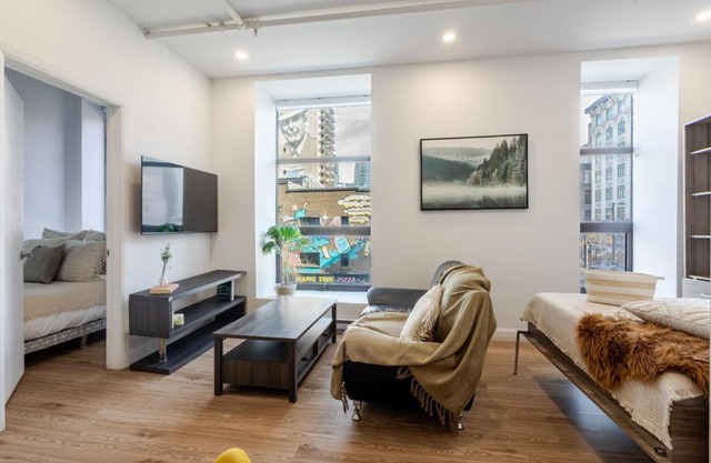 Modern 1BDR Apartment on Bishop - MTL