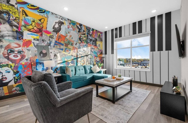 Modern 1BR Oasis - Close to Broadway & Nightlife!