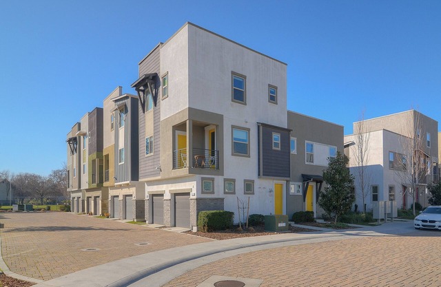 Modern 2 bed/ 2.5 bath home with functional with a dedicated work space.