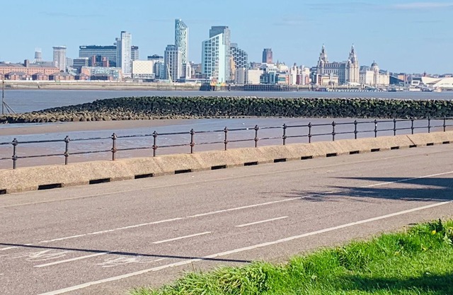 Modern 2 bed apartment Wallasey Liverpool