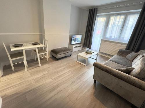 Modern 2-Bed Apartment in Greenwich
