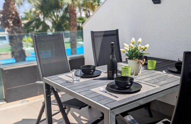 Modern 2 Bed Apt in La Zenia LZ9
