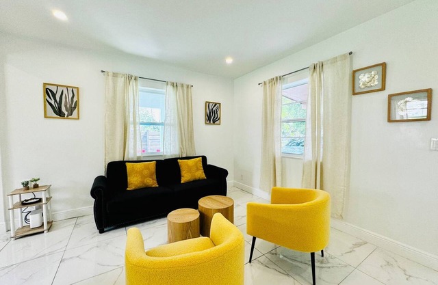 Modern 2-Bedroom Retreat Near Beach & Airport