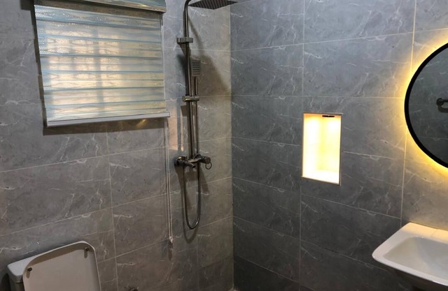 Modern 2-Bedroom Apartment in Abuja with Wi-Fi, Security & Free Parking