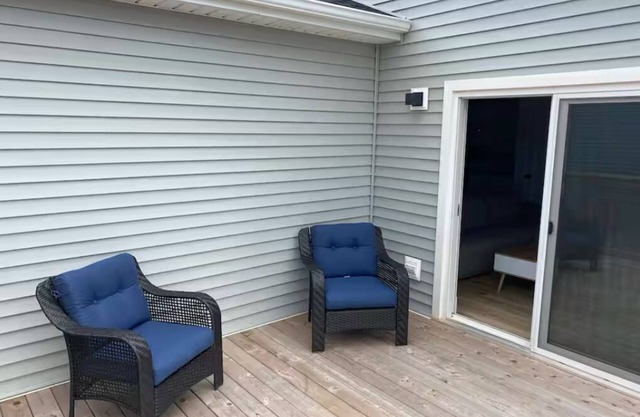 Modern 2 bedroom 2 bathroom w/ king beds in Charlottetown