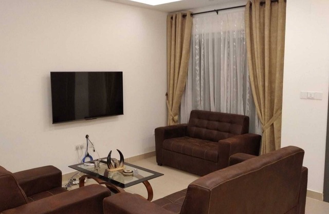 Modern 2 Bedroom House - Gated Estate , 24/7 Security