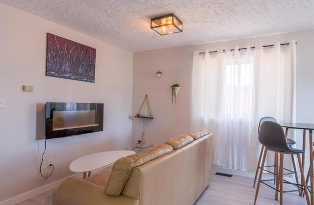 Modern 2 Bedroom fully equipped unit