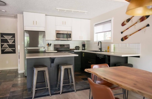 Modern 2 Bedroom Vacation Home