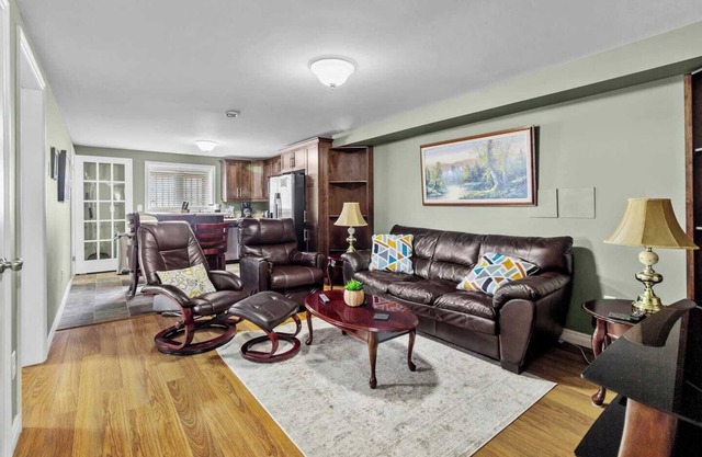 Modern 2-BR Apt in West End with City Views