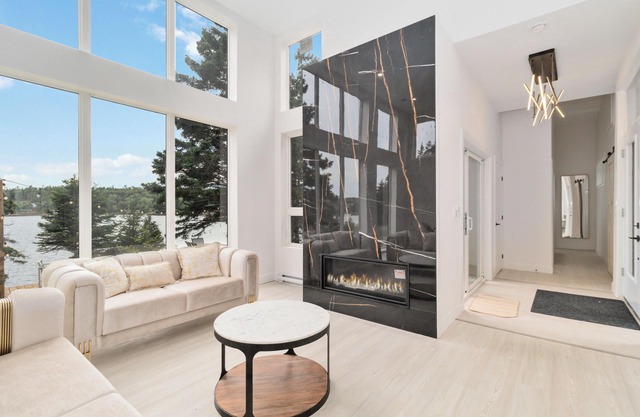 Modern 2Bdr House w/ Ocean Beachfront 20 min to Halifax & Peggy's Cove